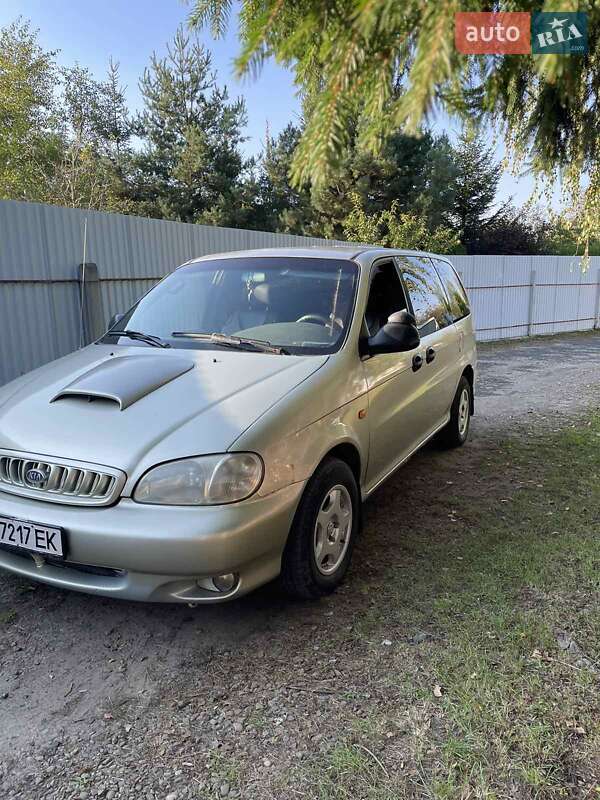 Минивэн Kia Carnival 1999 в Львове