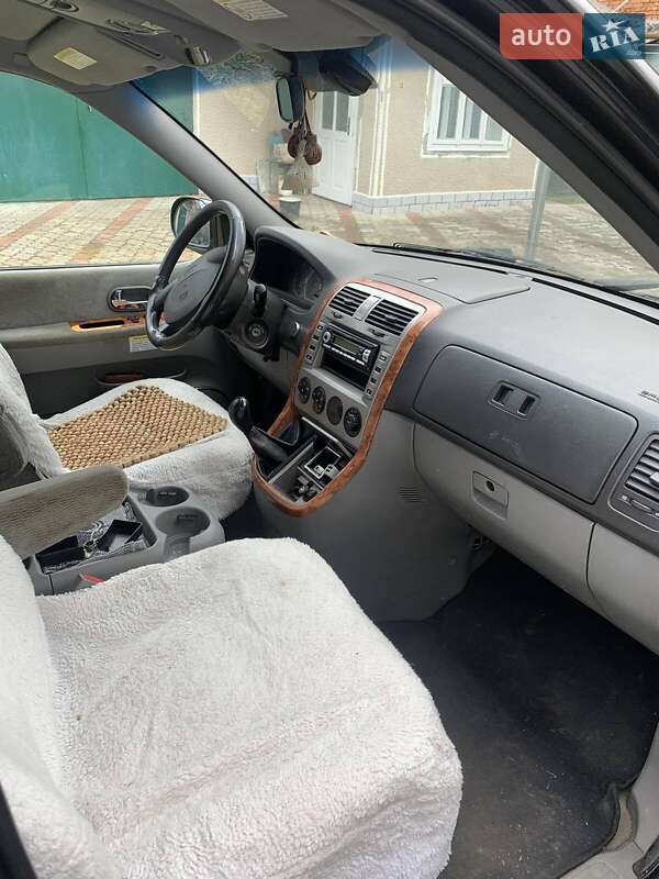 Мінівен Kia Carnival 2005 в Коломиї