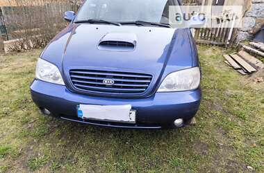 Мінівен Kia Carnival 2002 в Дніпрі