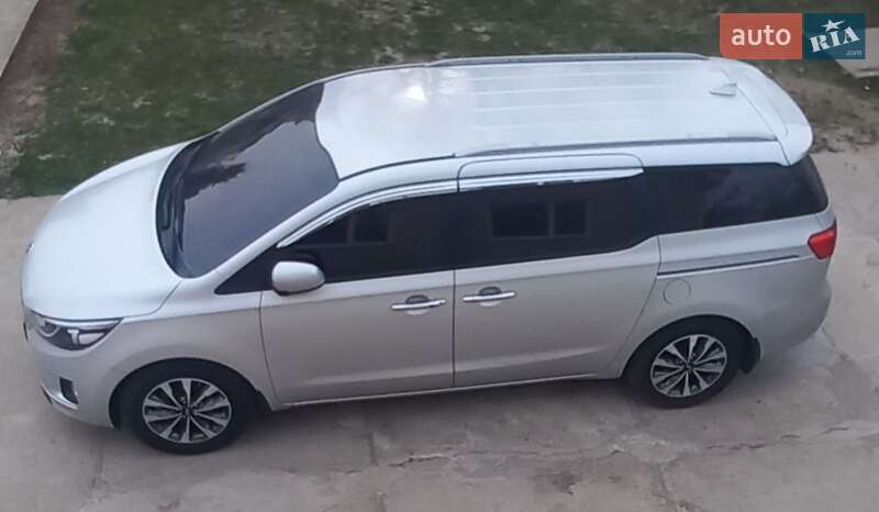 Kia Carnival 2014 Kia Carnival 2014