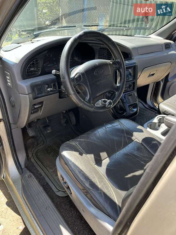 Минивэн Kia Carnival 1999 в Львове