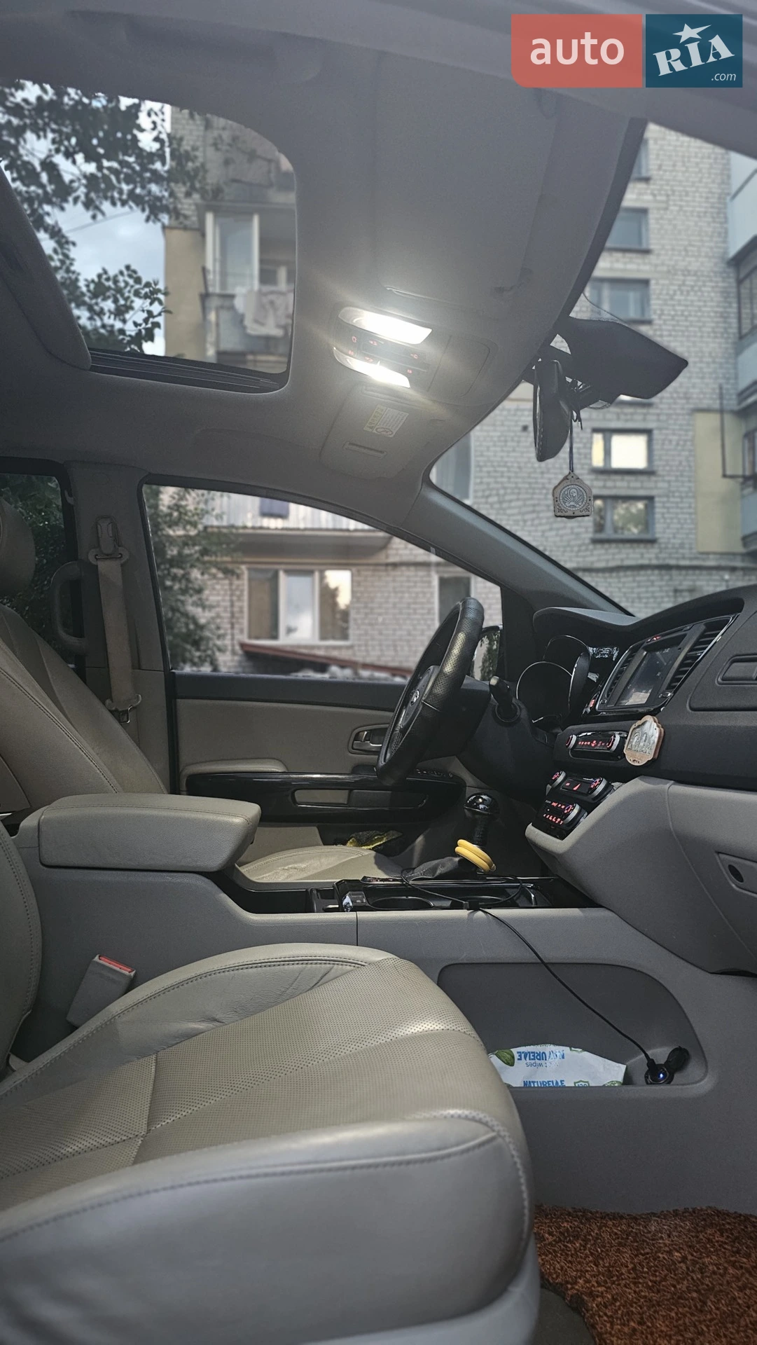 2014 Kia Carnival - мініатюра 29
