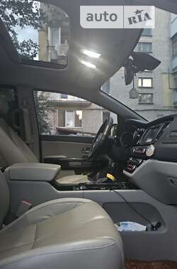 Минивэн Kia Carnival 2014 в Житомире