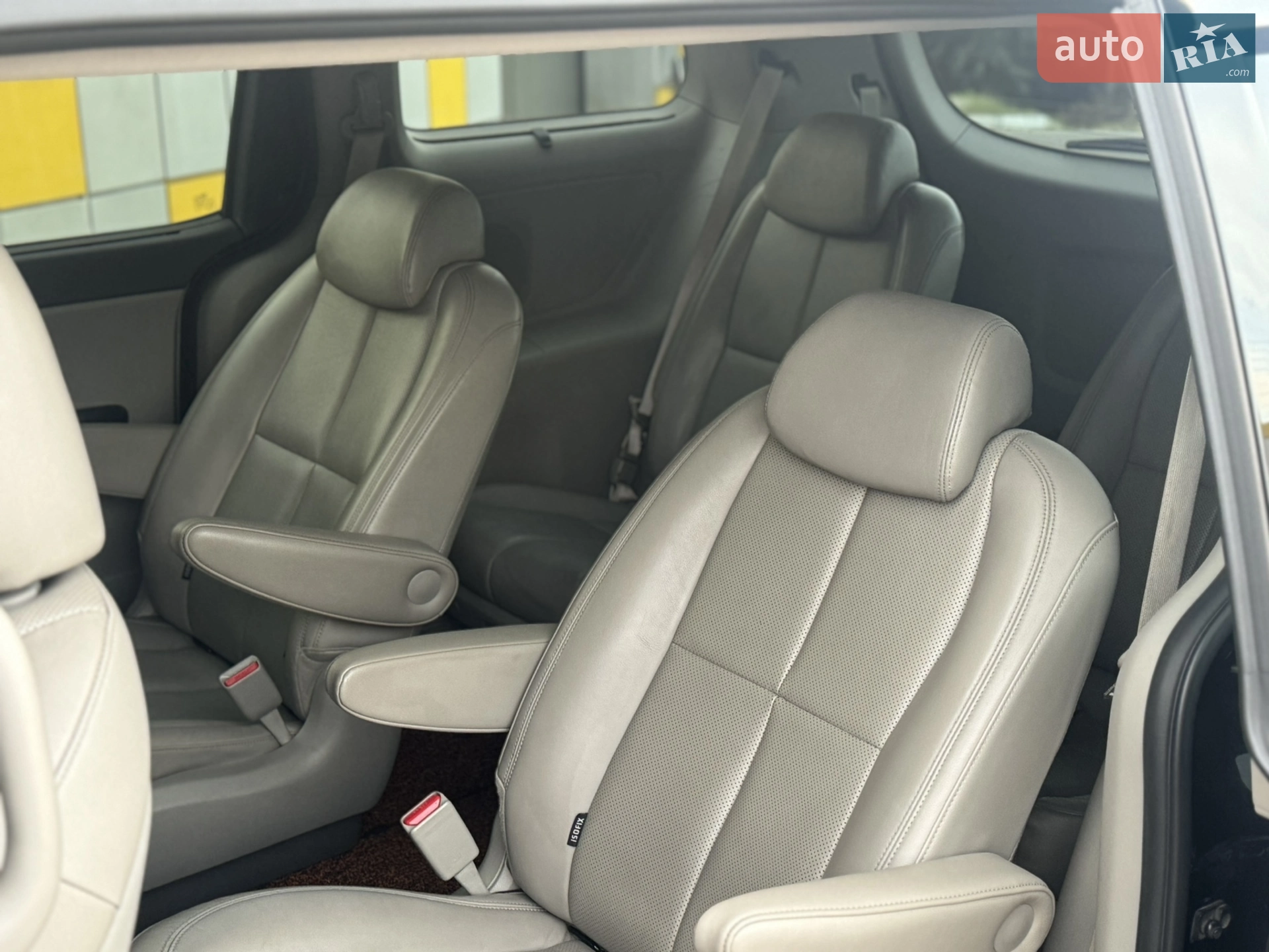 2014 Kia Carnival - мініатюра 33