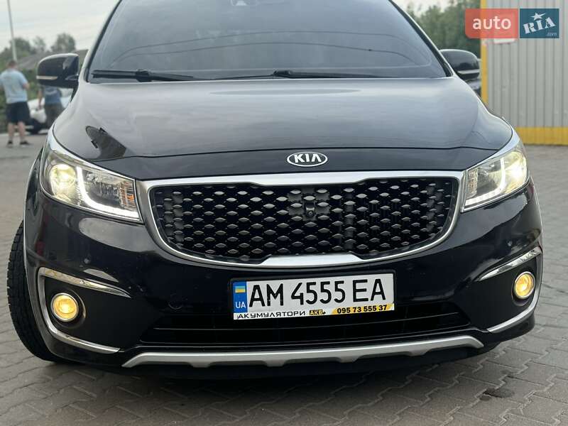 Минивэн Kia Carnival 2014 в Житомире