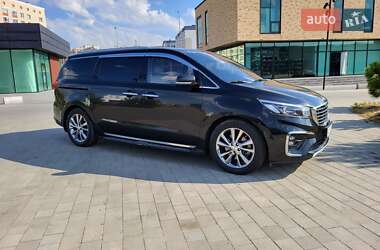 Мінівен Kia Carnival 2018 в Хмельницькому