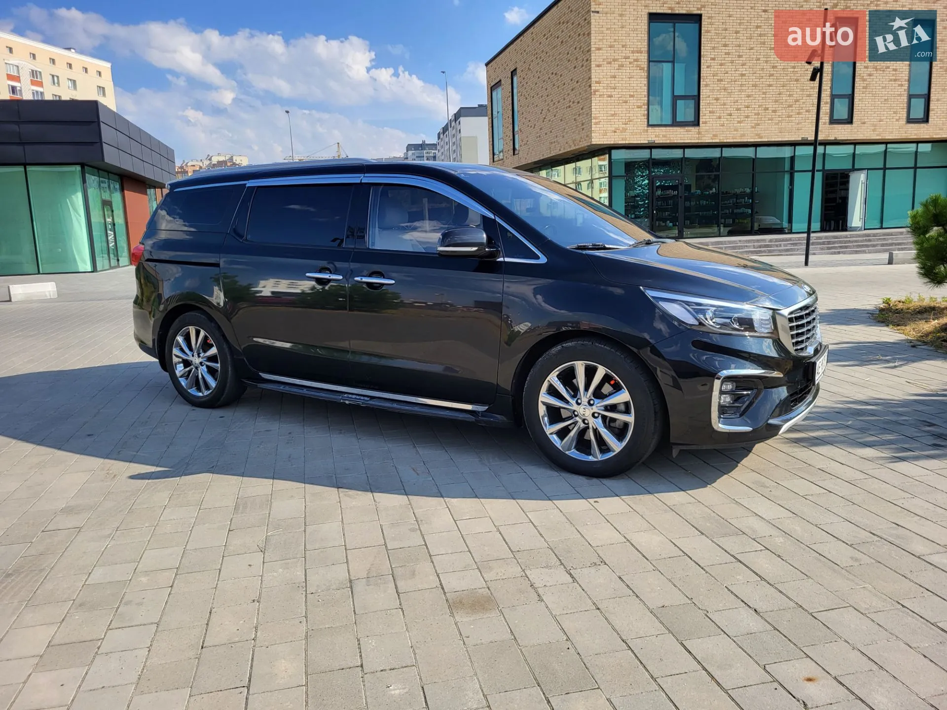 2018 Kia Carnival - мініатюра 13