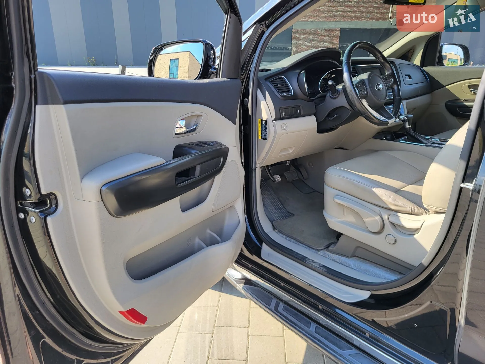 2018 Kia Carnival - мініатюра 21
