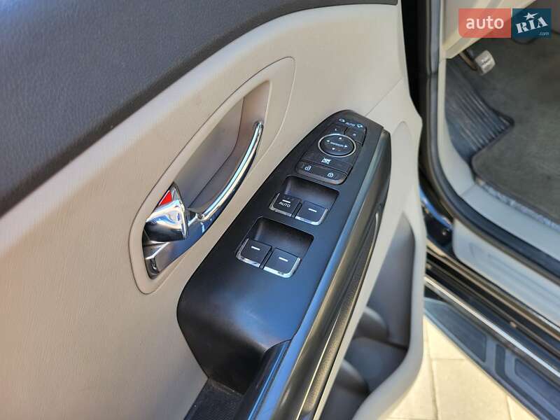 Минивэн Kia Carnival 2018 в Хмельницком