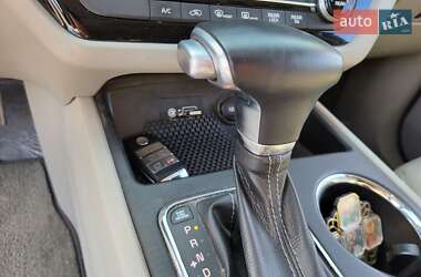 Мінівен Kia Carnival 2018 в Хмельницькому