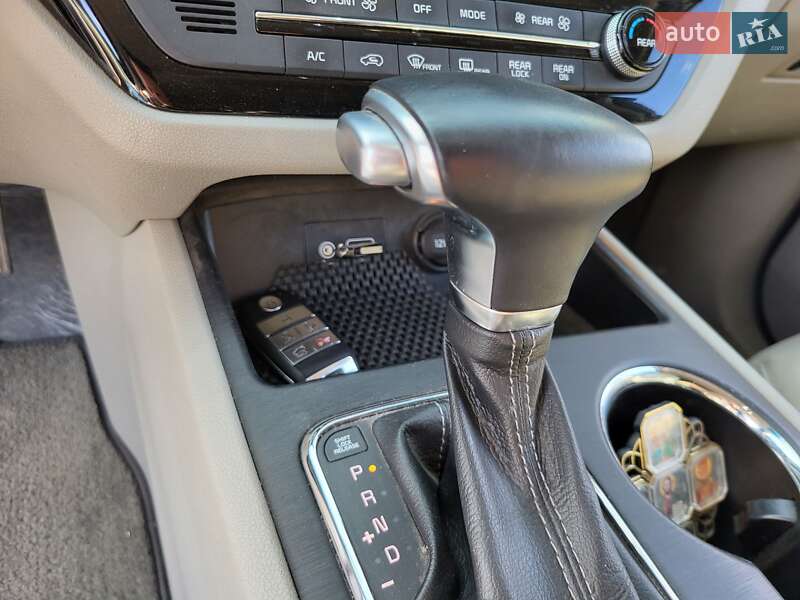 Минивэн Kia Carnival 2018 в Хмельницком