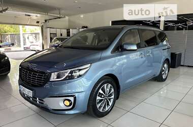 Мінівен Kia Carnival 2014 в Києві