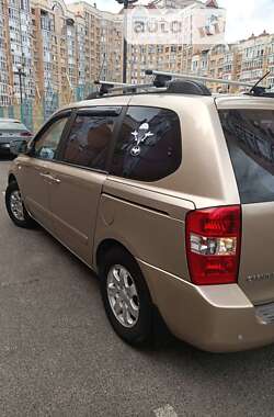 Мінівен Kia Carnival 2008 в Києві