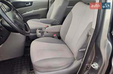 Мінівен Kia Carnival 2012 в Рівному