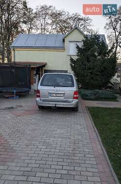 Мінівен Kia Carnival 2005 в Львові