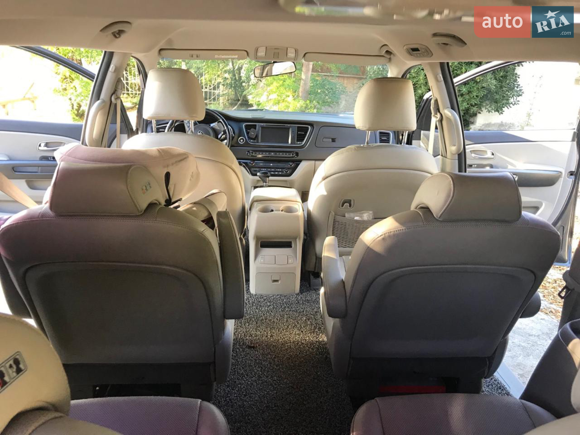 2015 Kia Carnival - мініатюра 10