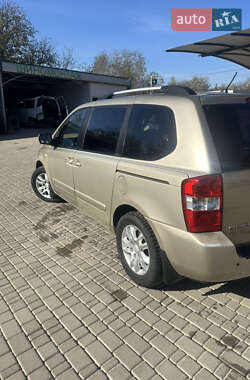 Минивэн Kia Carnival 2008 в 