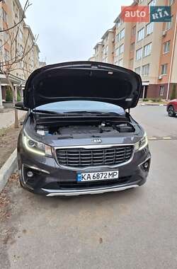 Минивэн Kia Carnival 2018 в Киеве