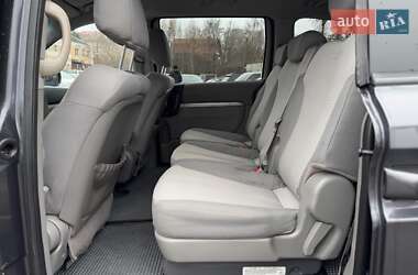 Мінівен Kia Carnival 2012 в Вінниці