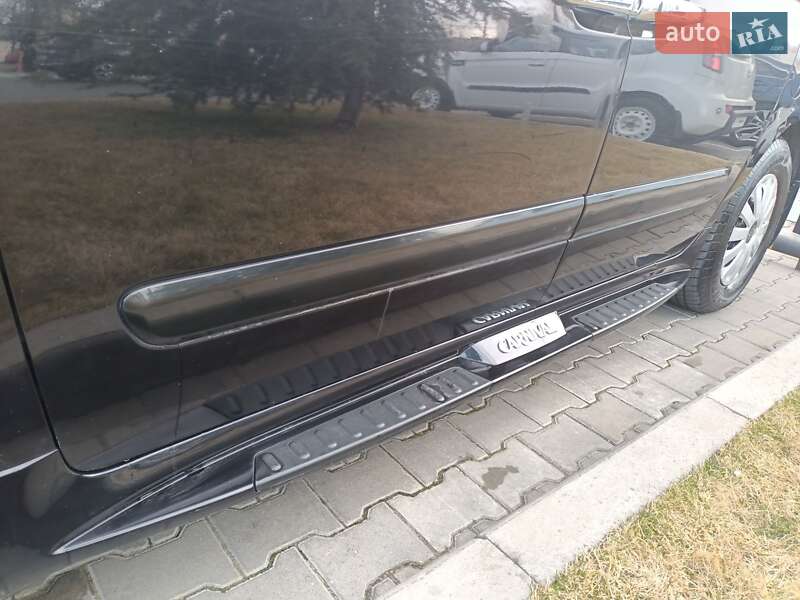 Минивэн Kia Carnival 2006 в Одессе фото 12 Минивэн Kia Carnival 2006 в Одессе