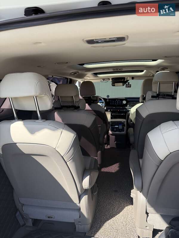 Минивэн Kia Carnival 2022 в Киеве