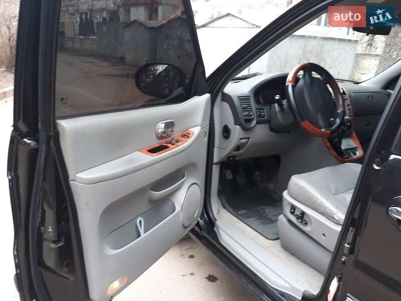 Минивэн Kia Carnival 2006 в Одессе