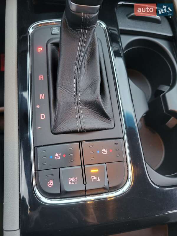 Мінівен Kia Carnival 2017 в Одесі