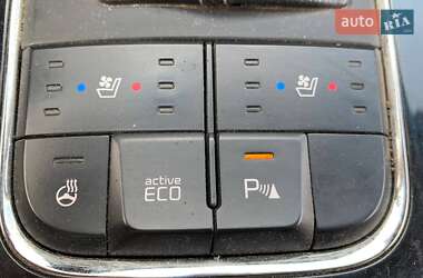 Минивэн Kia Carnival 2017 в 