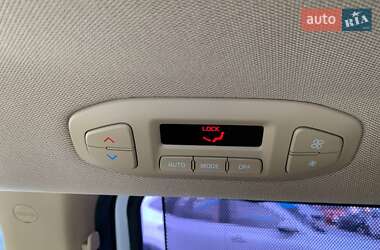 Минивэн Kia Carnival 2017 в 