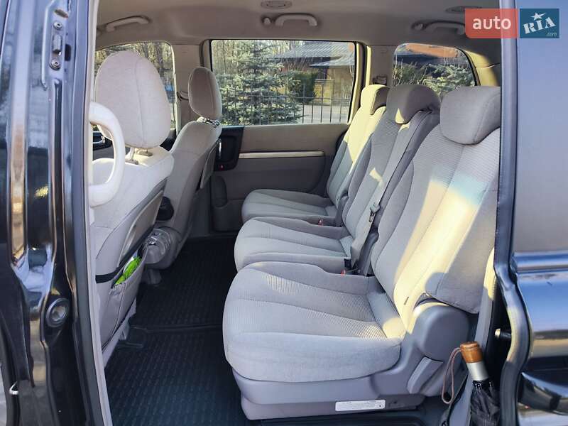 Мінівен Kia Carnival 2007 в Києві