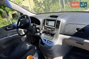 Мінівен Kia Carnival 2008 в 