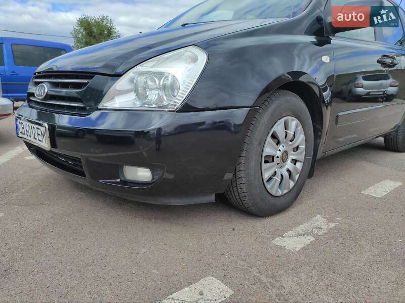 Мінівен Kia Carnival 2006 в Чернігові