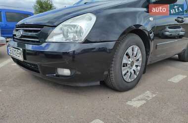 Минивэн Kia Carnival 2006 в 