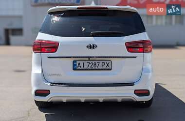 Минивэн Kia Carnival 2019 в 