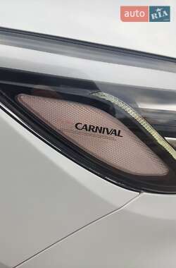 Минивэн Kia Carnival 2019 в 