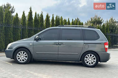 Минивэн Kia Carnival 2006 в 