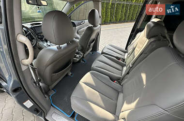 Минивэн Kia Carnival 2006 в 