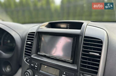 Минивэн Kia Carnival 2006 в 