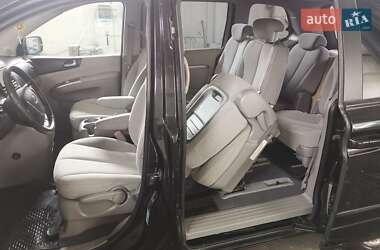 Мінівен Kia Carnival 2008 в Львові