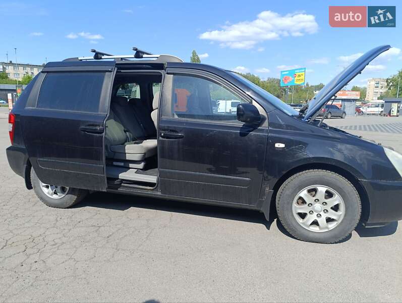Минивэн Kia Carnival 2007 в Полтаве