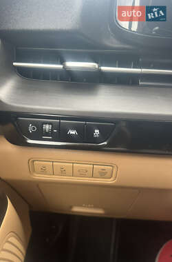 Минивэн Kia Carnival 2021 в 