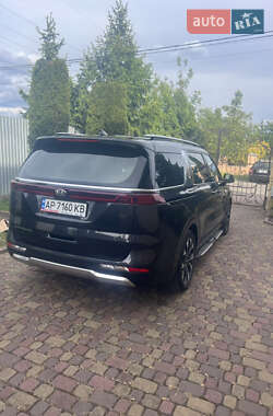 Минивэн Kia Carnival 2021 в 