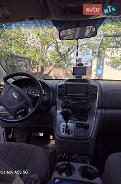Минивэн Kia Carnival 2007 в 