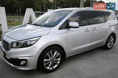 Мінівен Kia Carnival 2015 в Харкові
