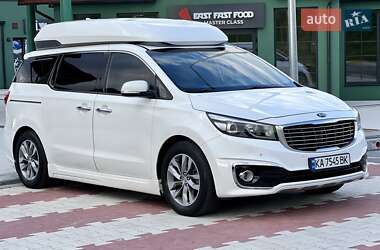 Мінівен Kia Carnival 2017 в 