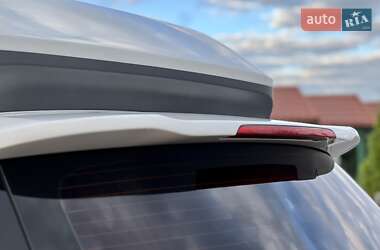 Мінівен Kia Carnival 2017 в 