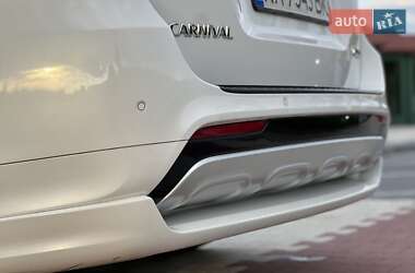 Мінівен Kia Carnival 2017 в 