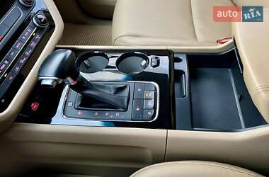 Мінівен Kia Carnival 2017 в 