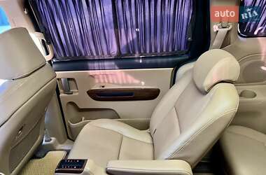 Мінівен Kia Carnival 2017 в 