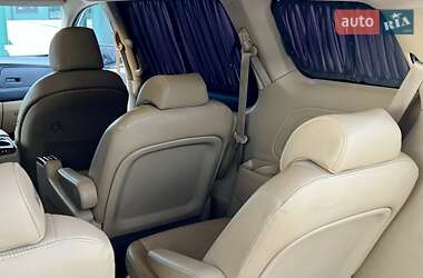 Мінівен Kia Carnival 2017 в 